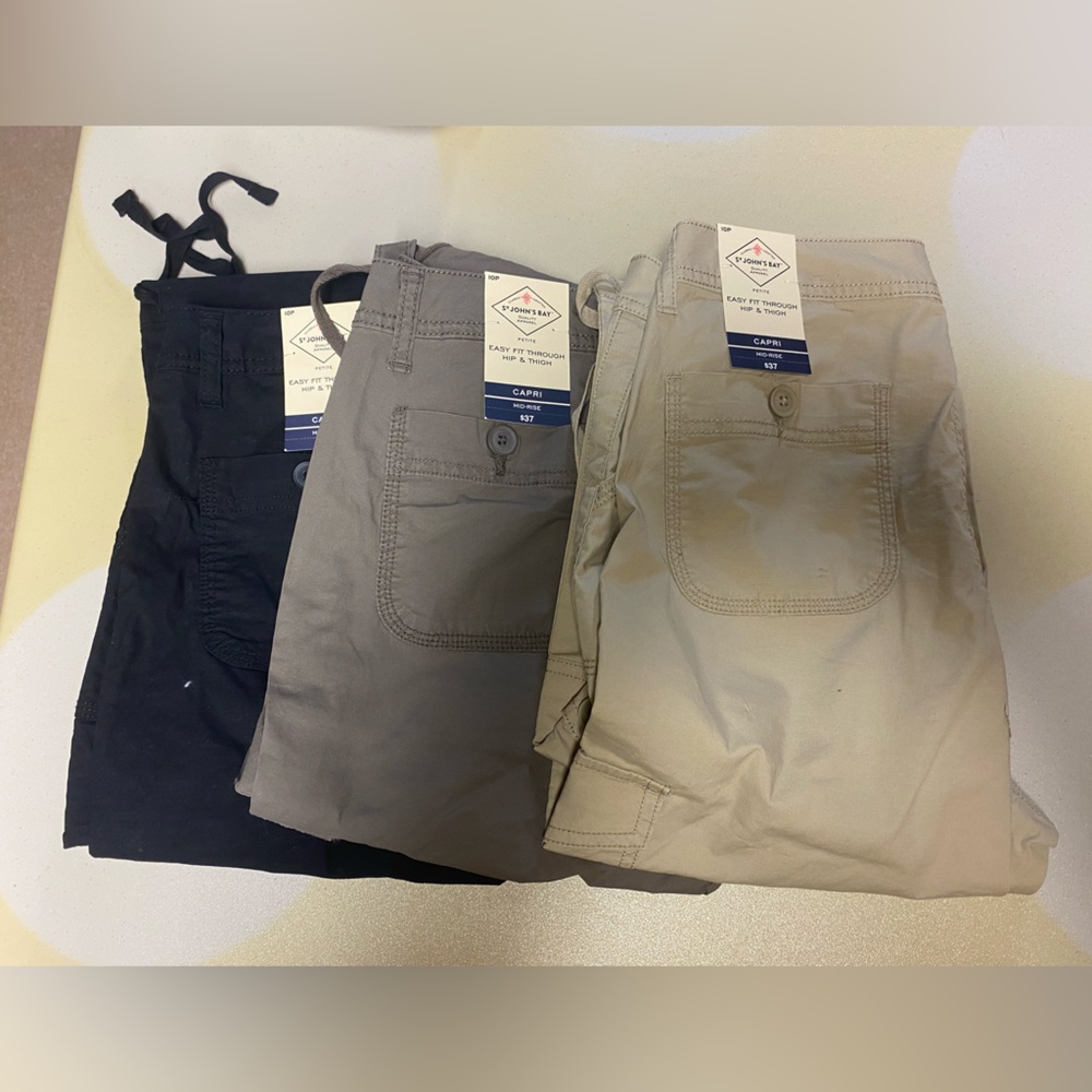 St John’s Bay Mid-Rise Capris-Size 10 Petite-Set of 3-NWT